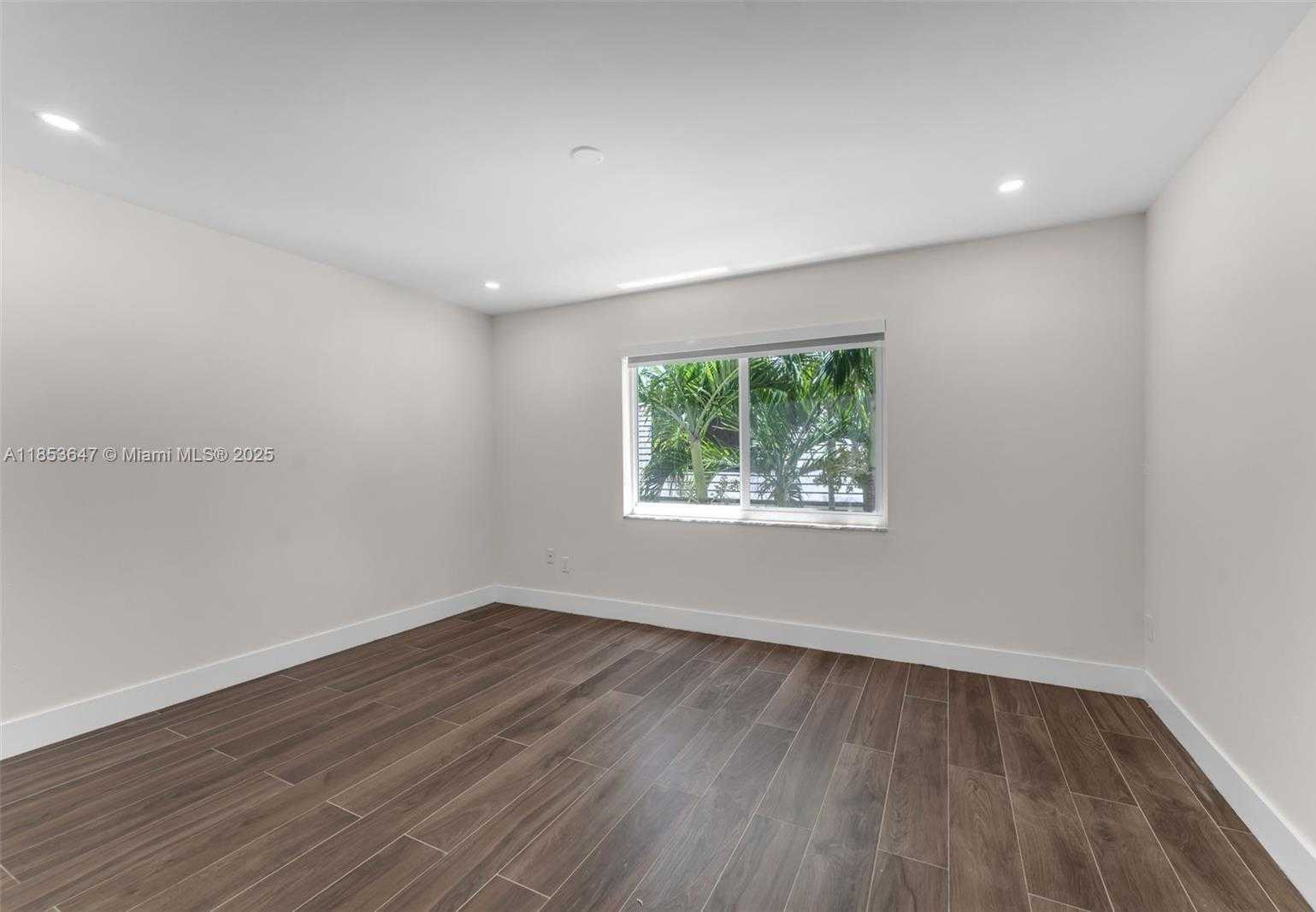 Small Image of 7707 CAMINO REAL #B205, Miami Number 15