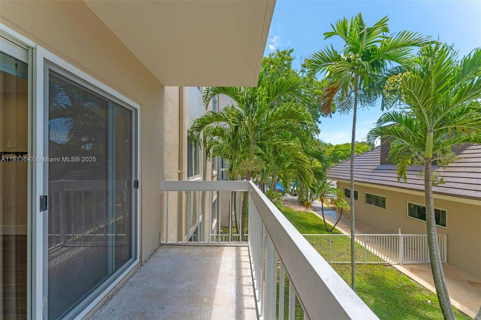 Small Image of 7707 CAMINO REAL #B205, Miami Number 21