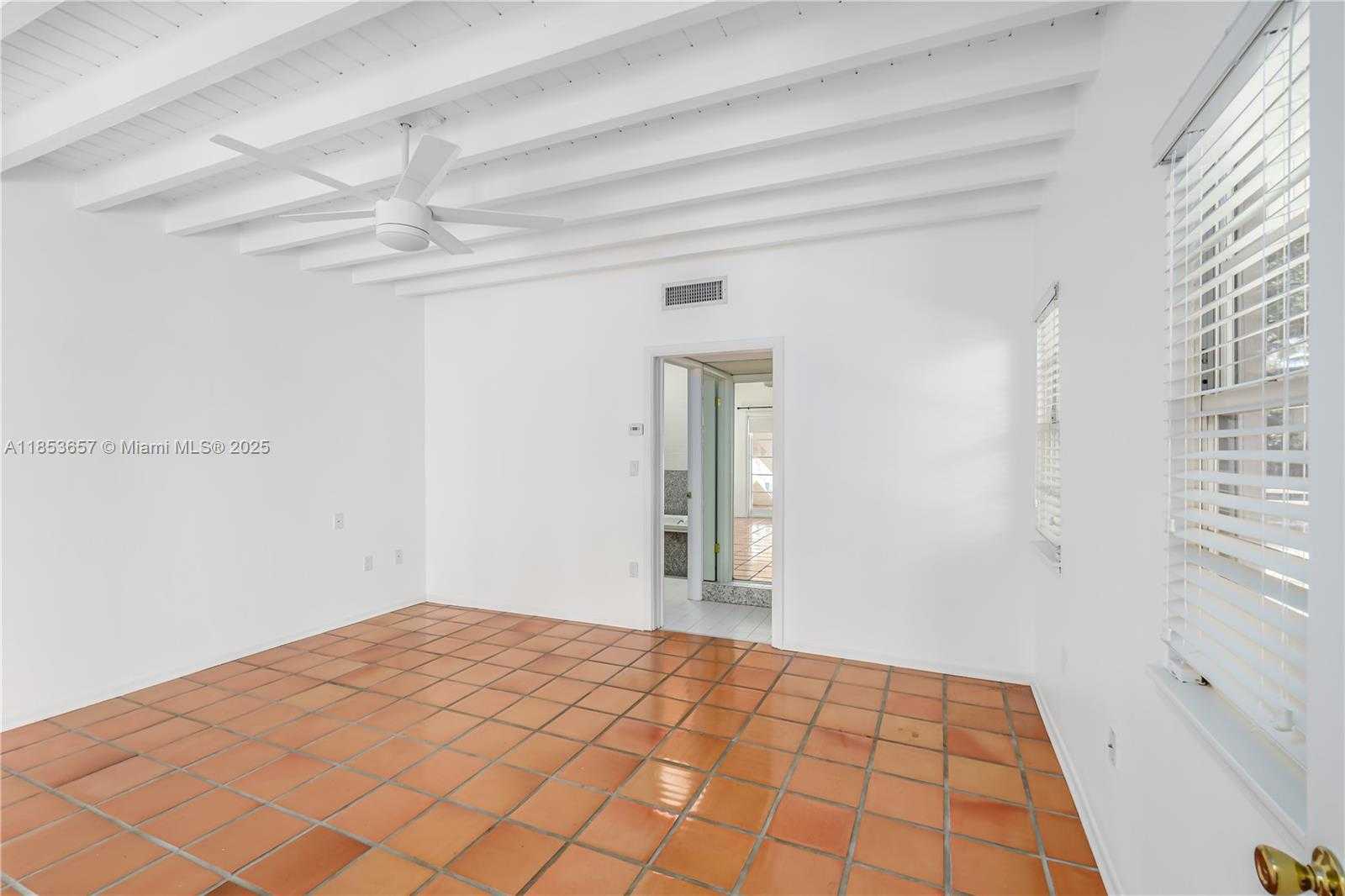 Small Image of 4161 VENTURA AVE, Miami Number 20