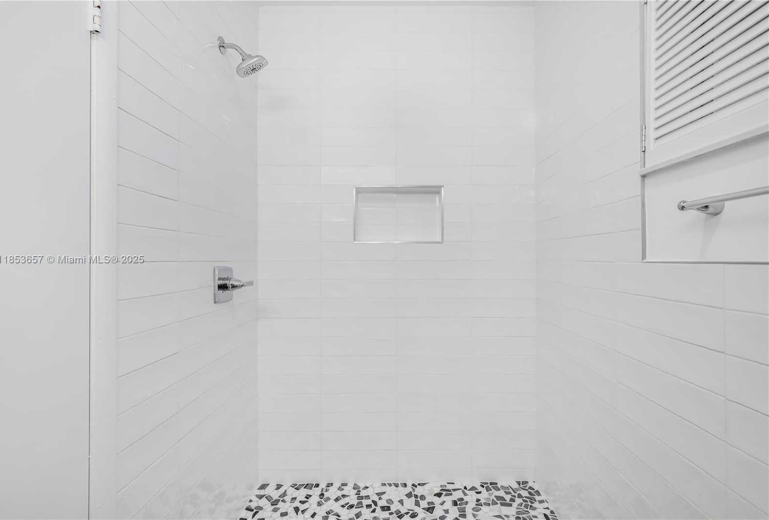 Small Image of 4161 VENTURA AVE, Miami Number 23