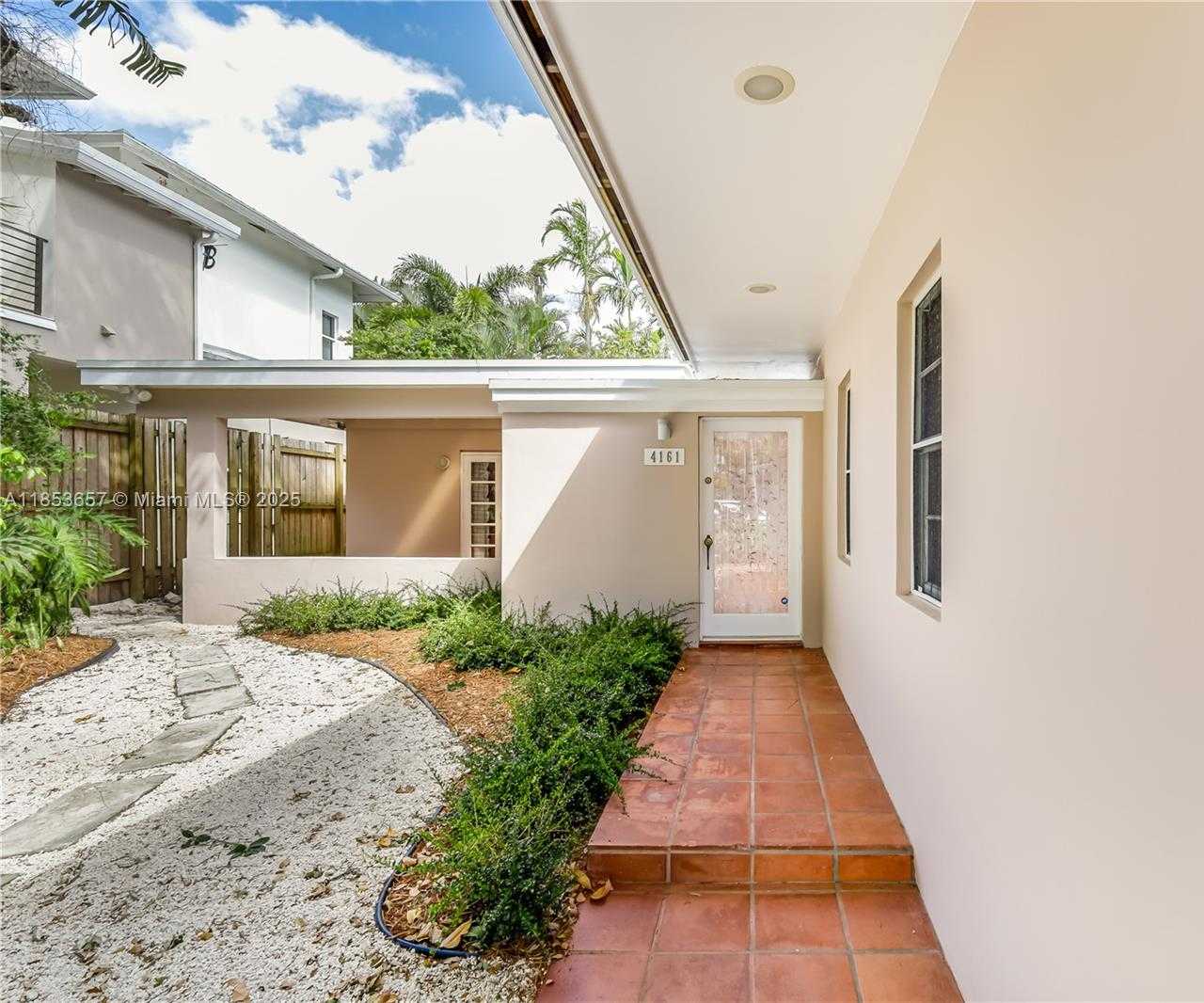 Small Image of 4161 VENTURA AVE, Miami Number 33