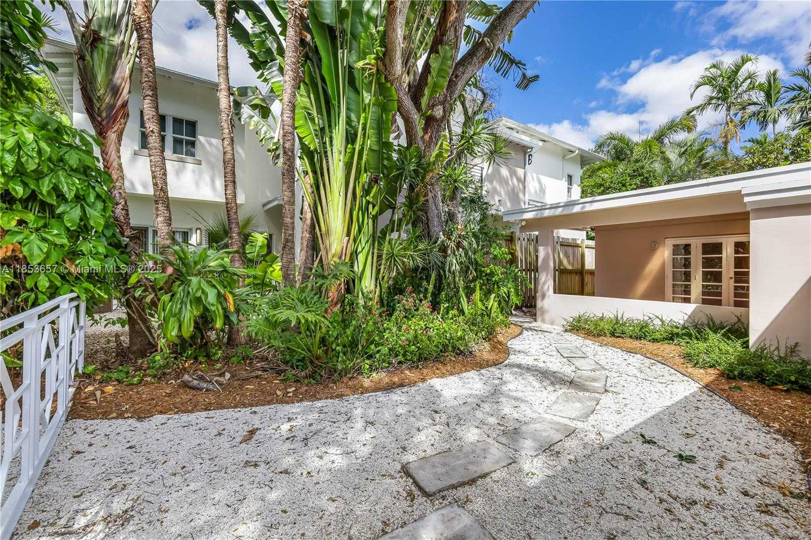 Small Image of 4161 VENTURA AVE, Miami Number 4