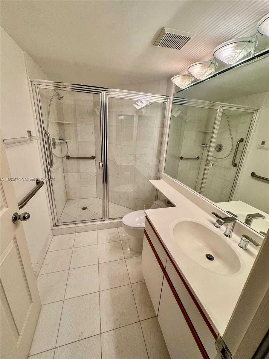 Small Image of 3530 MYSTIC POINTE DR #601, Aventura Number 12