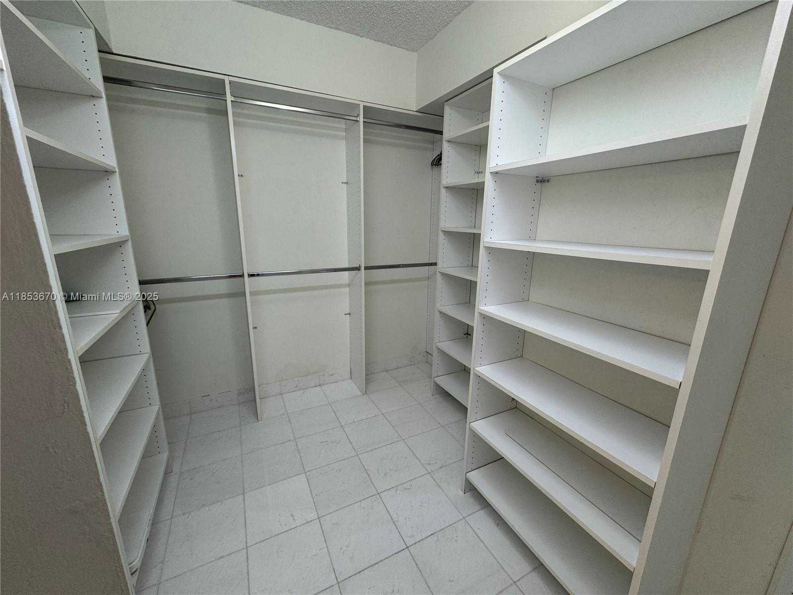 Small Image of 3530 MYSTIC POINTE DR #601, Aventura Number 19