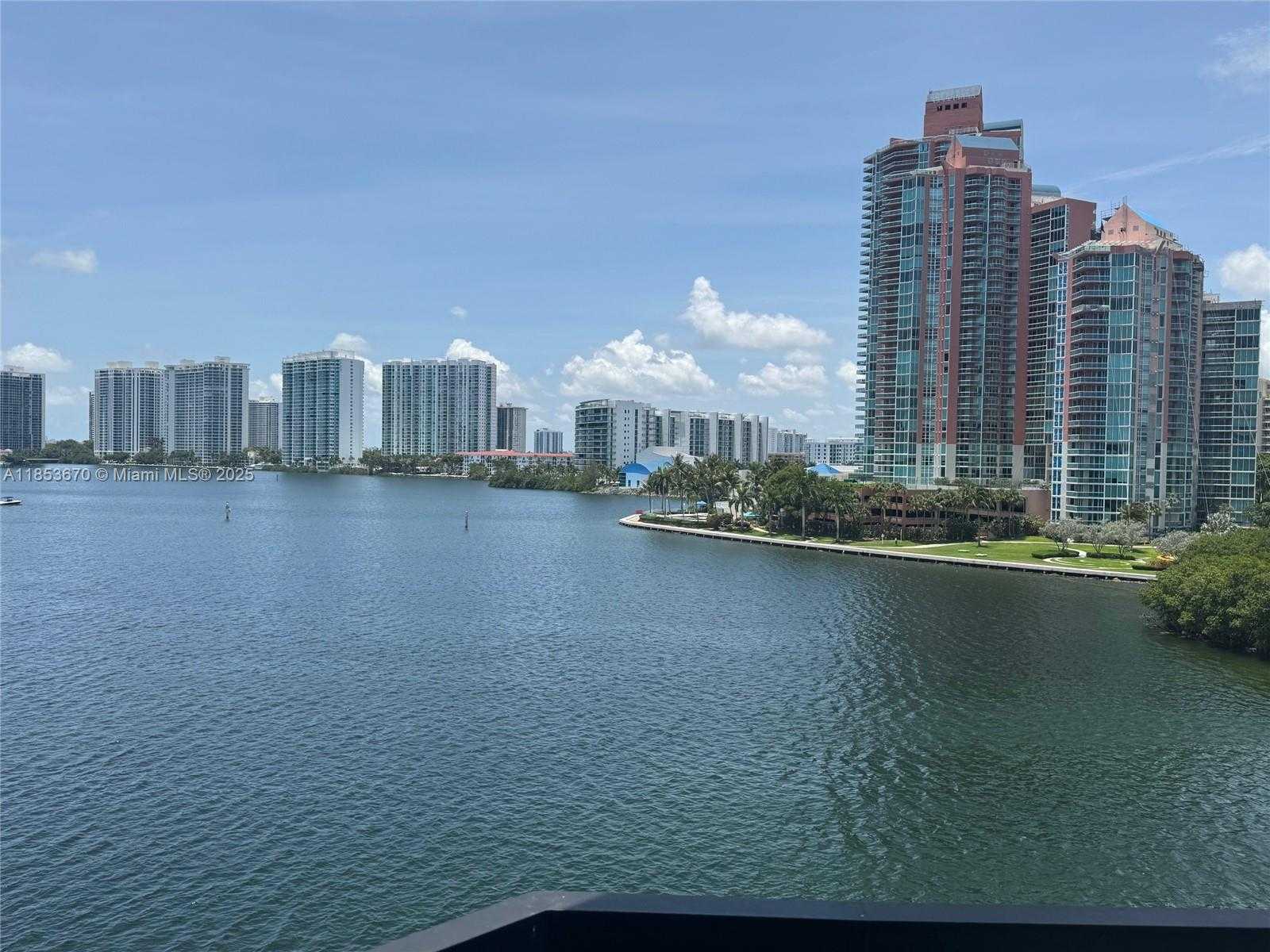 Small Image of 3530 MYSTIC POINTE DR #601, Aventura Number 2