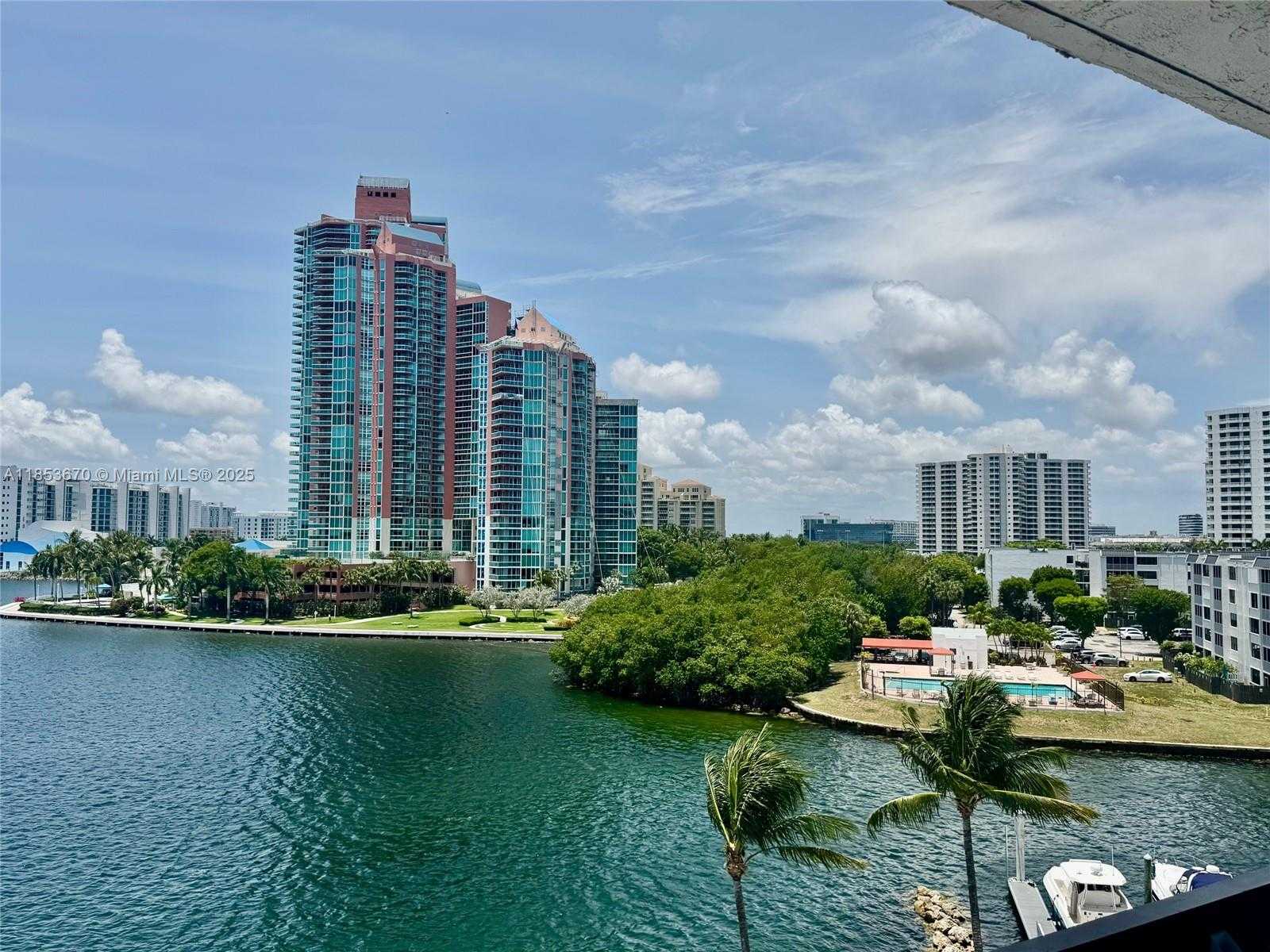 Small Image of 3530 MYSTIC POINTE DR #601, Aventura Number 3