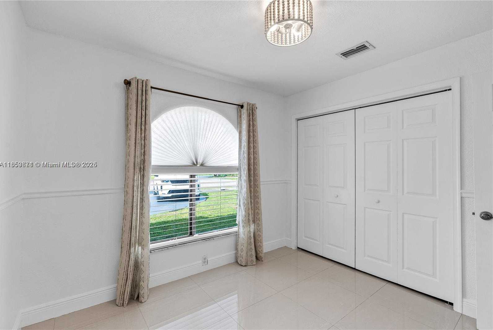 Small Image of 14798 SOUTH WEST 175TH ST, Miami Number 16