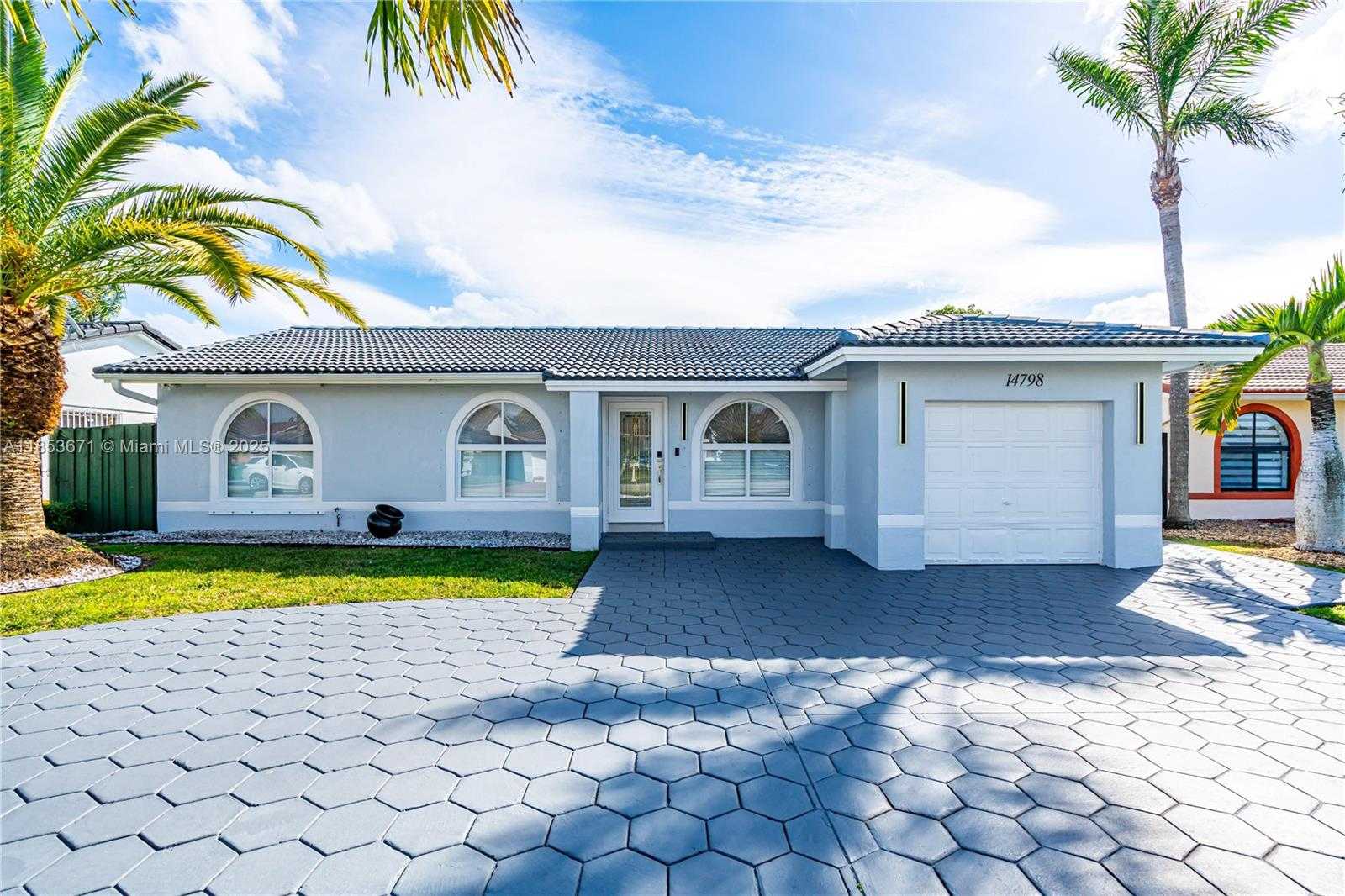 Small Image of 14798 SOUTH WEST 175TH ST, Miami Number 2