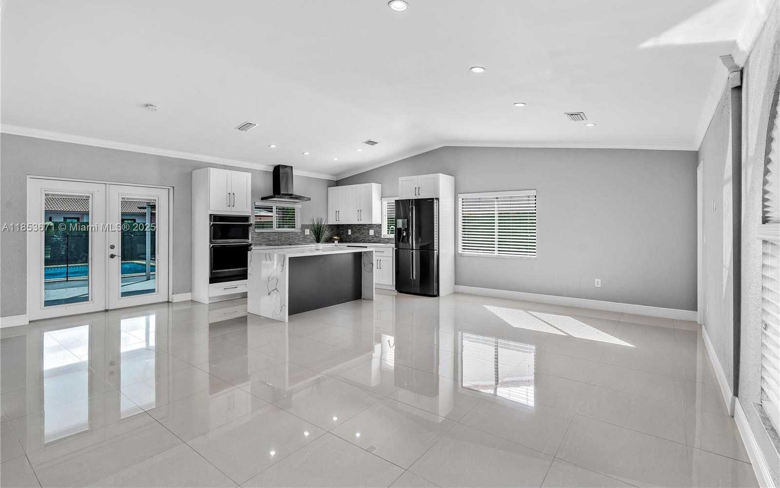 Small Image of 14798 SOUTH WEST 175TH ST, Miami Number 3