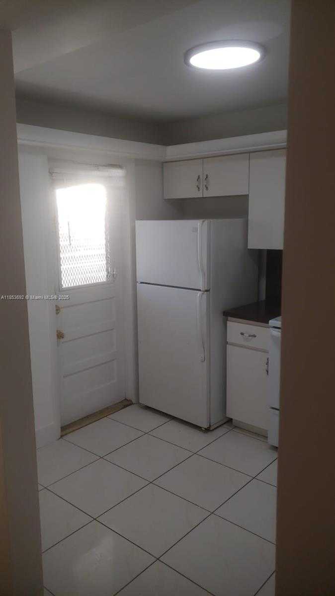 Small Image of 443 NORTH EAST 195TH ST #338, Miami Number 10