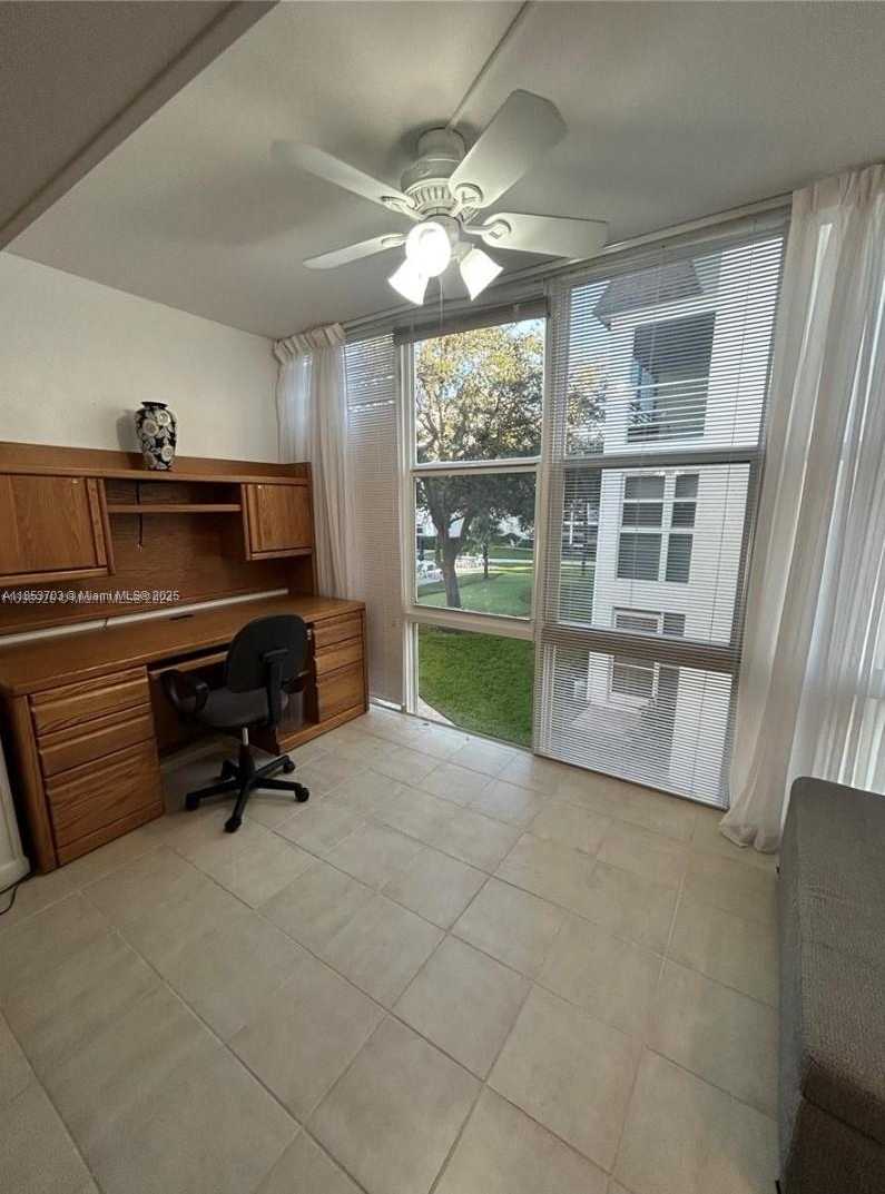 Small Image of 1501 SOUTH OCEAN BLVD #211, Lauderdale By The Sea Number 10