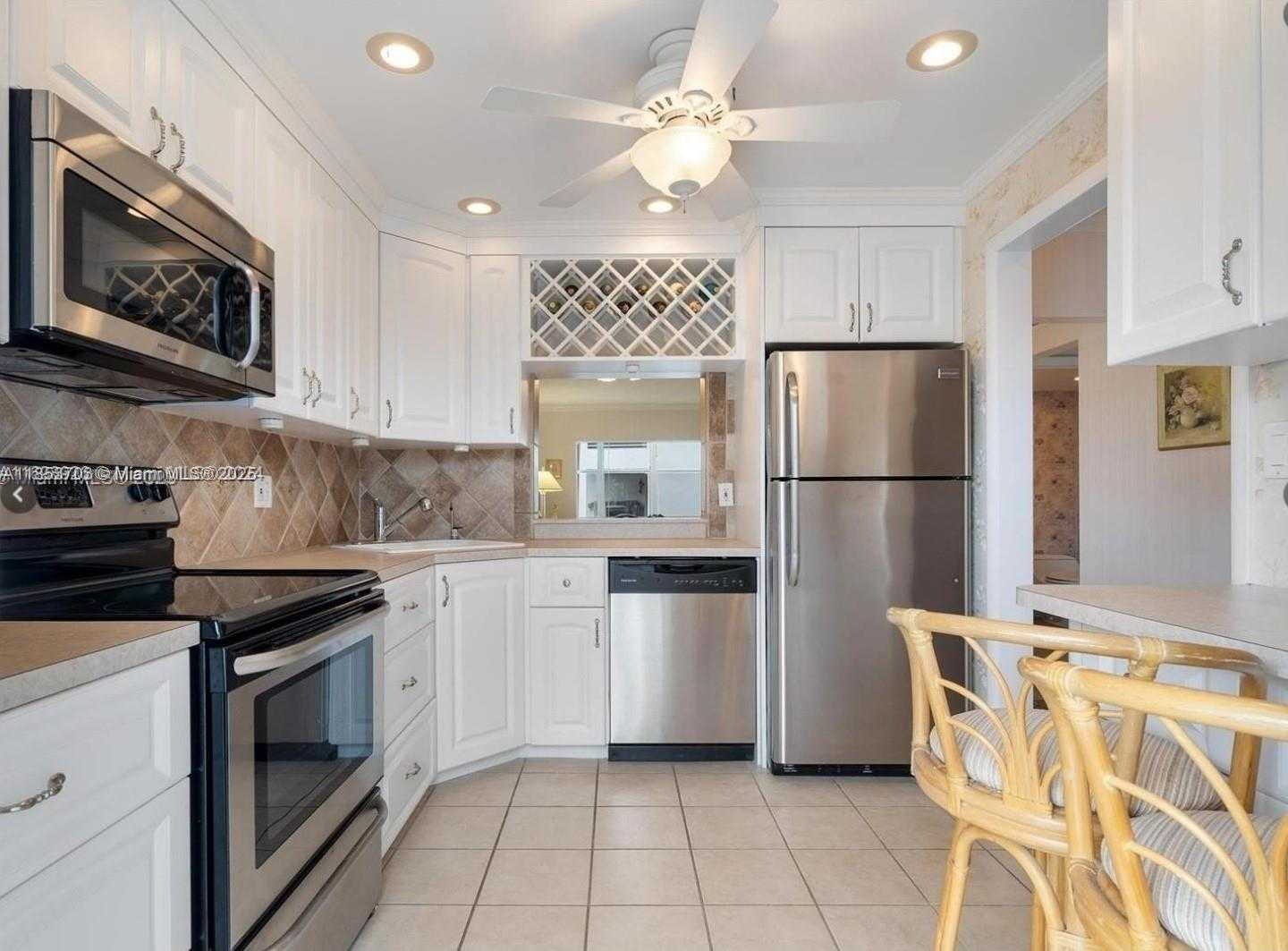 Small Image of 1501 SOUTH OCEAN BLVD #211, Lauderdale By The Sea Number 21