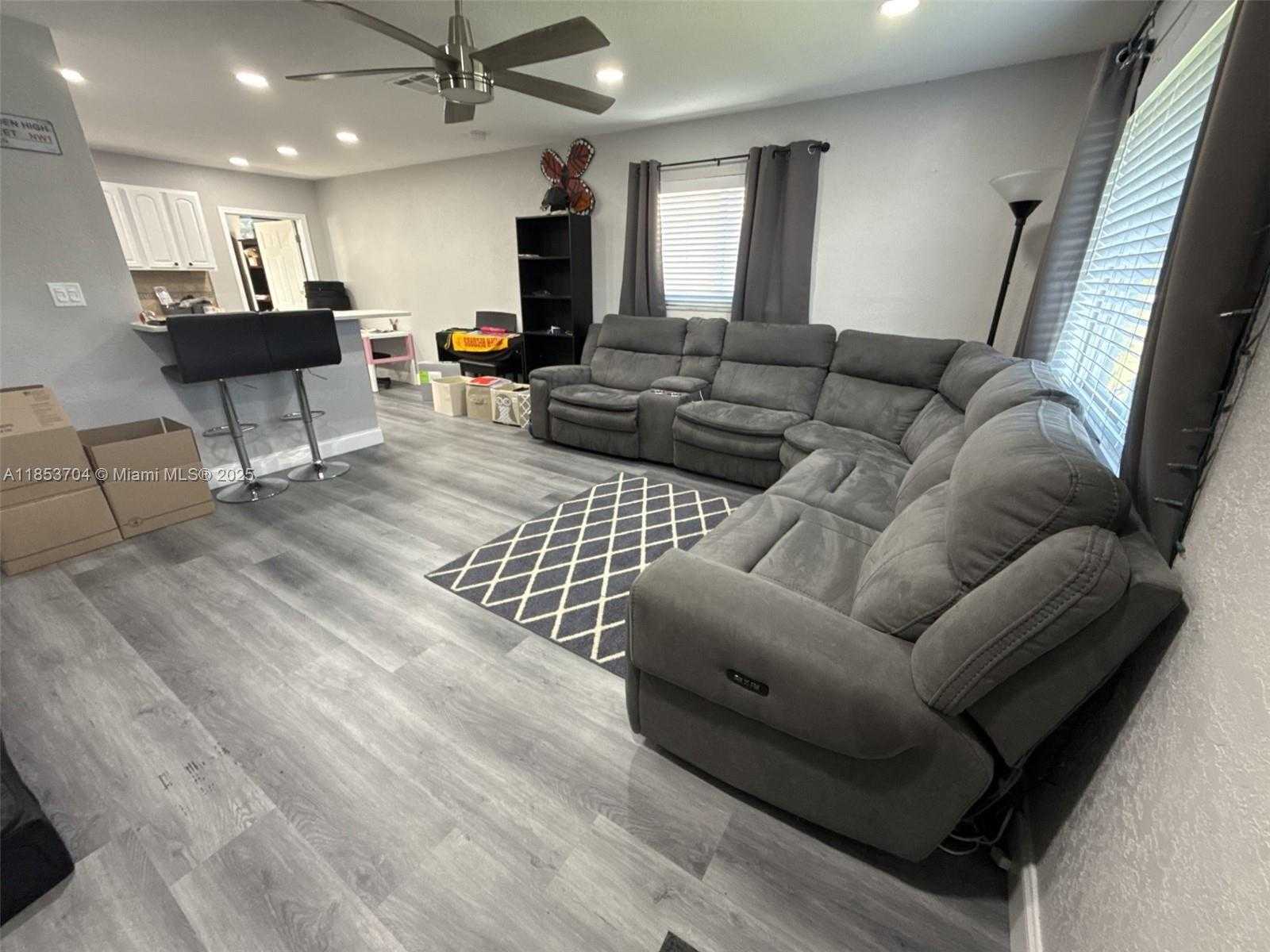 Small Image of 7014 NORTH WEST 57TH CT #7014, Tamarac Number 3