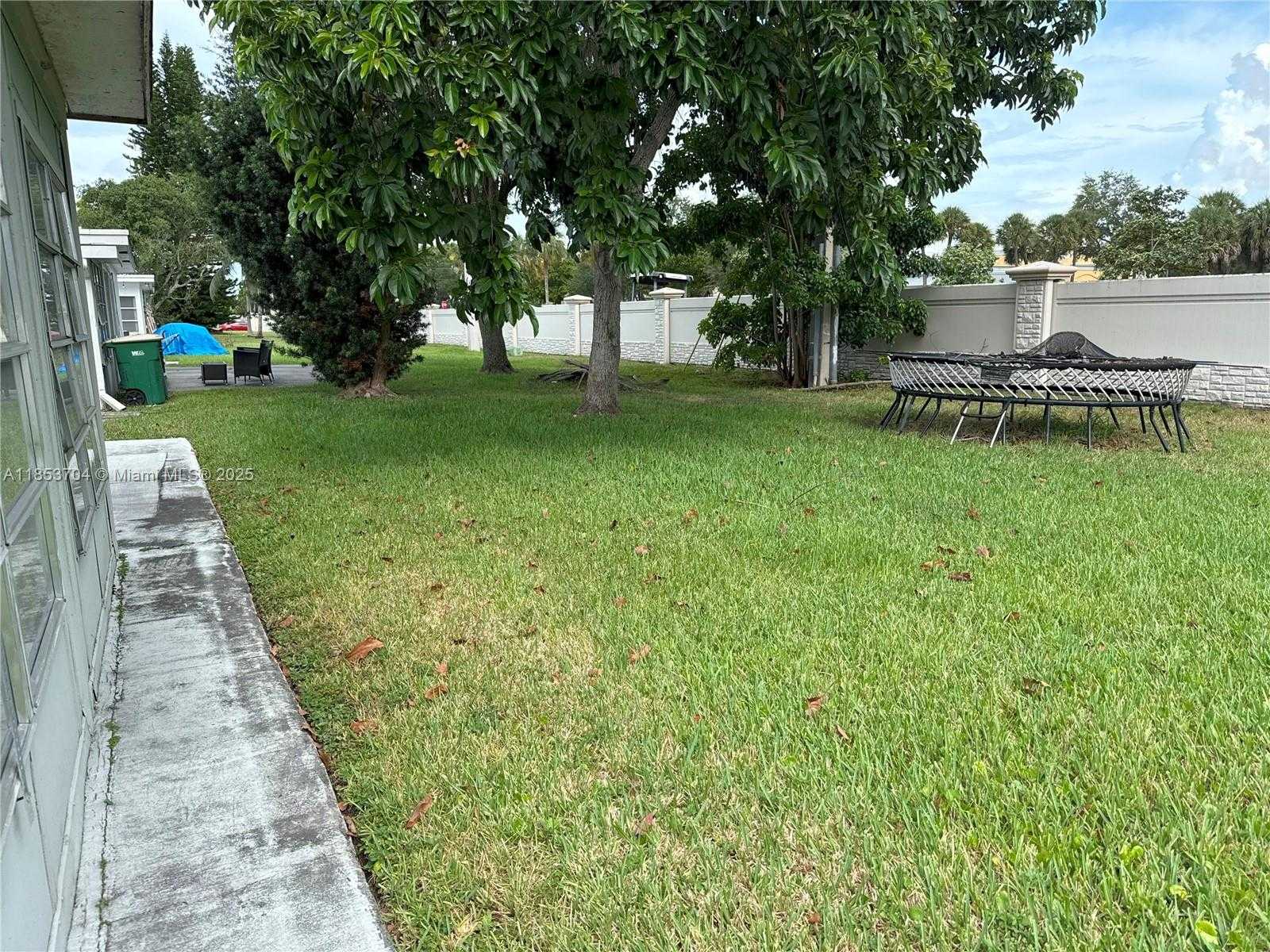 Small Image of 7014 NORTH WEST 57TH CT #7014, Tamarac Number 6