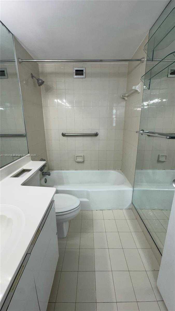 Small Image of 905 BRICKELL BAY DR #1631, Miami Number 11