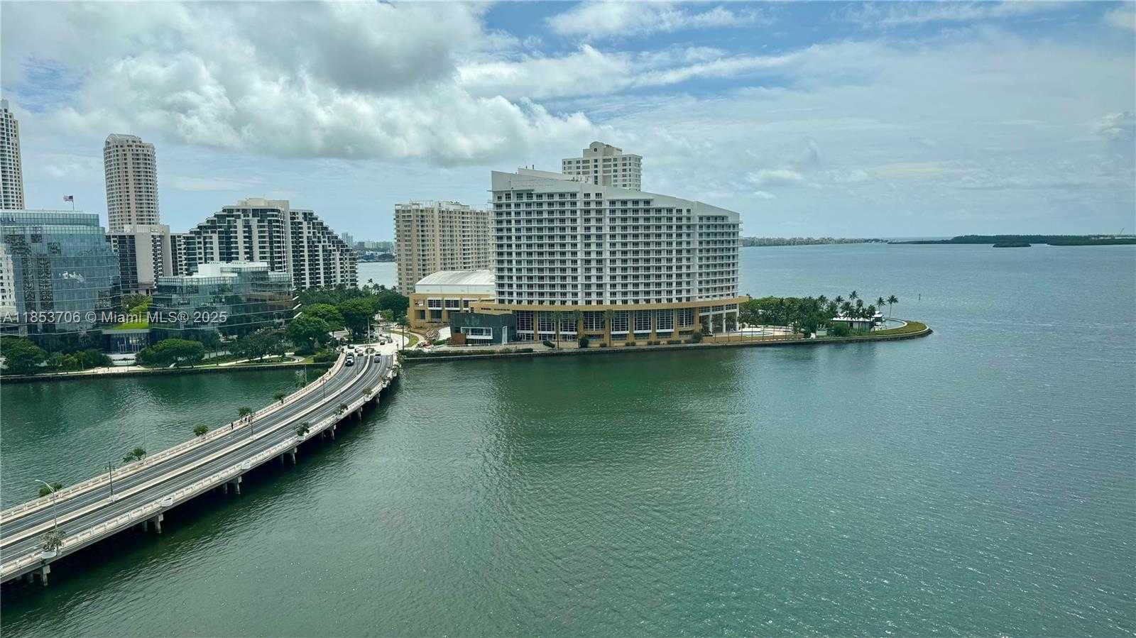 Small Image of 905 BRICKELL BAY DR #1631, Miami Number 2