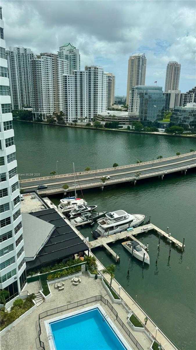Small Image of 905 BRICKELL BAY DR #1631, Miami Number 3