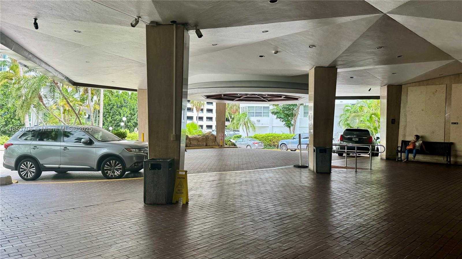 Small Image of 905 BRICKELL BAY DR #1631, Miami Number 32