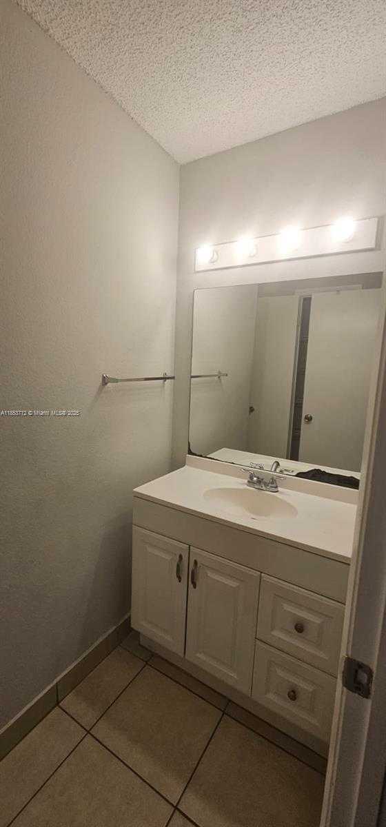 Small Image of 15661 SOUTH WEST 104TH TER #325, Miami Number 11