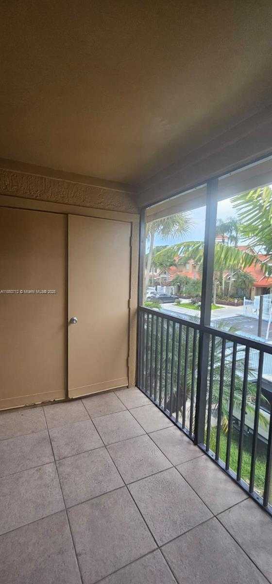 Small Image of 15661 SOUTH WEST 104TH TER #325, Miami Number 17