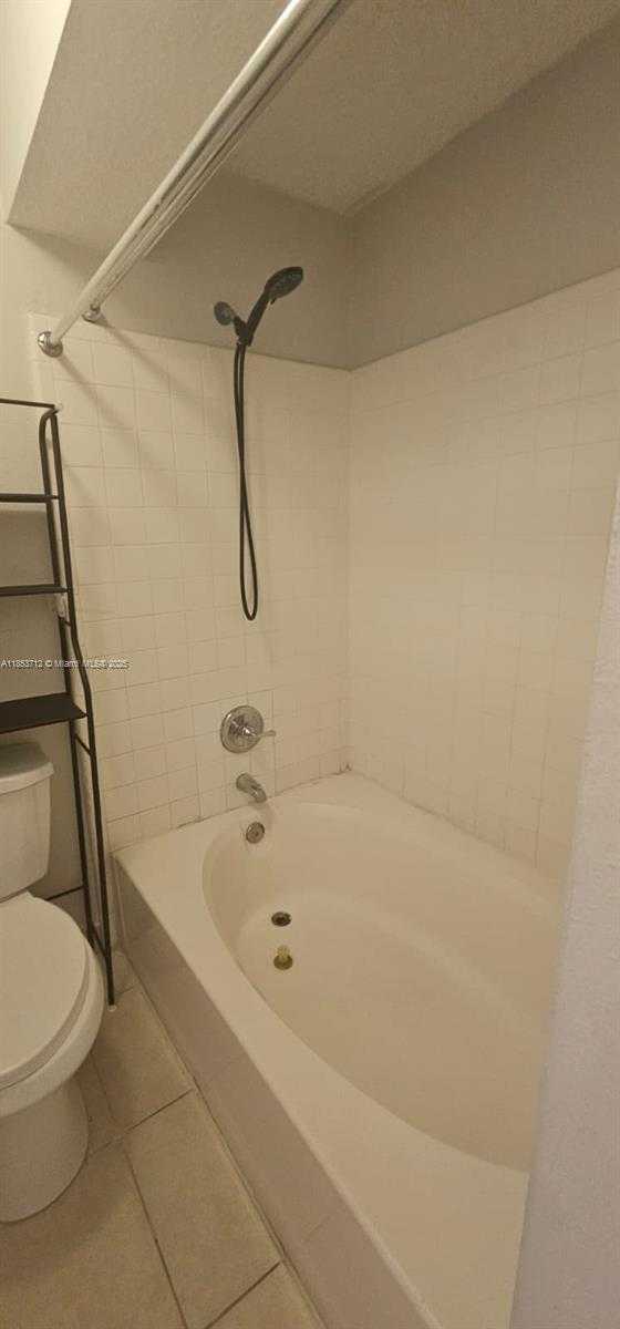 Small Image of 15661 SOUTH WEST 104TH TER #325, Miami Number 20