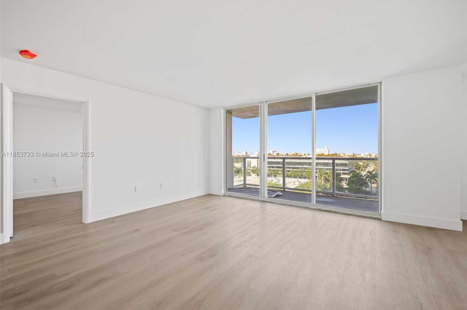 Small Image of 650 WEST AVE #808, Miami Beach Number 10