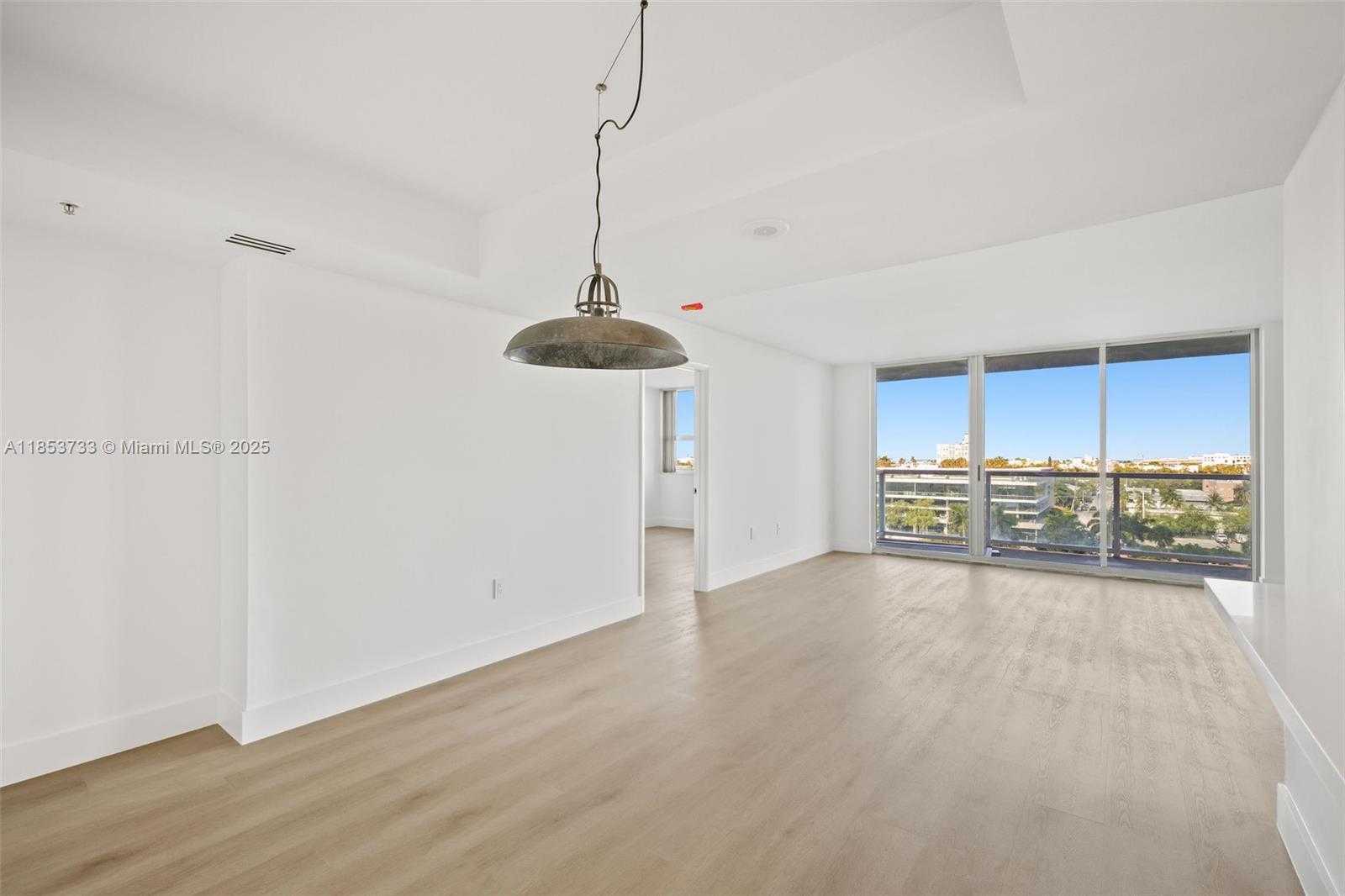 Small Image of 650 WEST AVE #808, Miami Beach Number 12