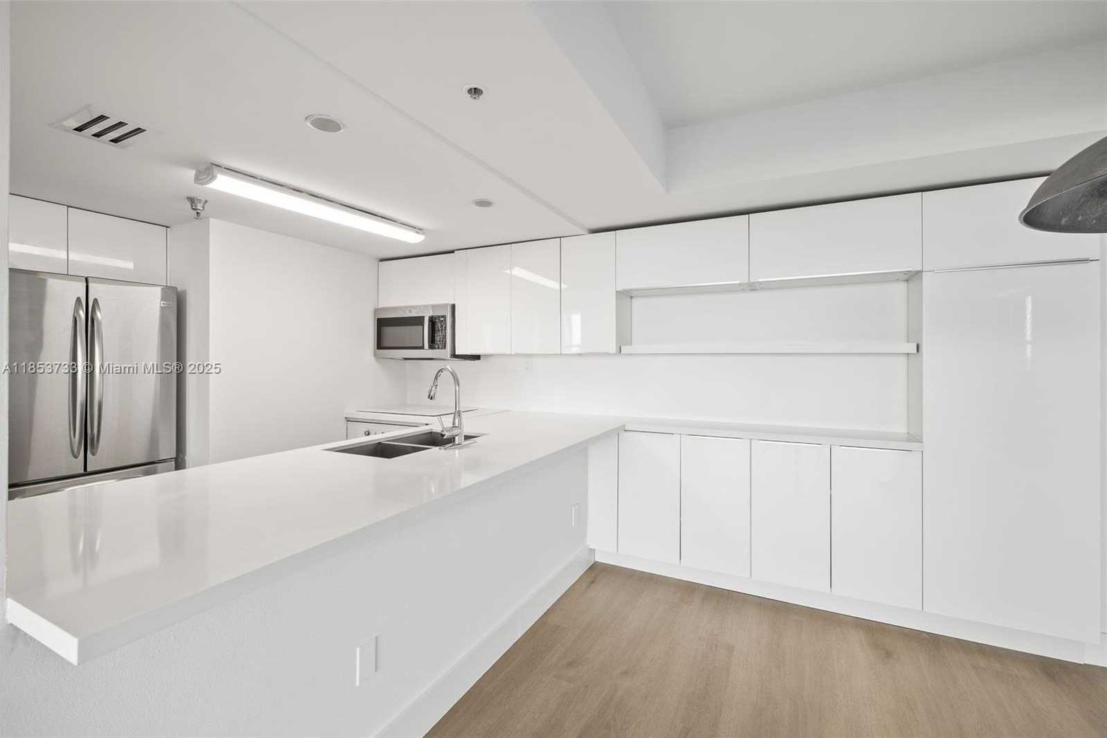 Small Image of 650 WEST AVE #808, Miami Beach Number 14