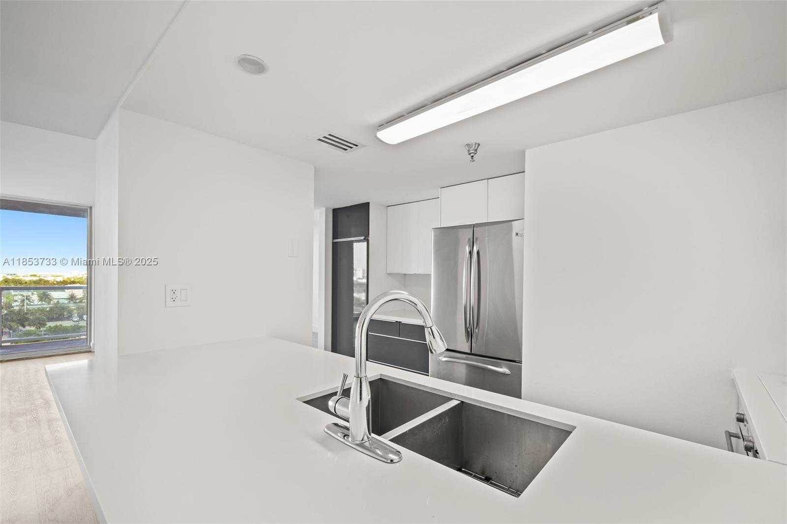 Small Image of 650 WEST AVE #808, Miami Beach Number 16