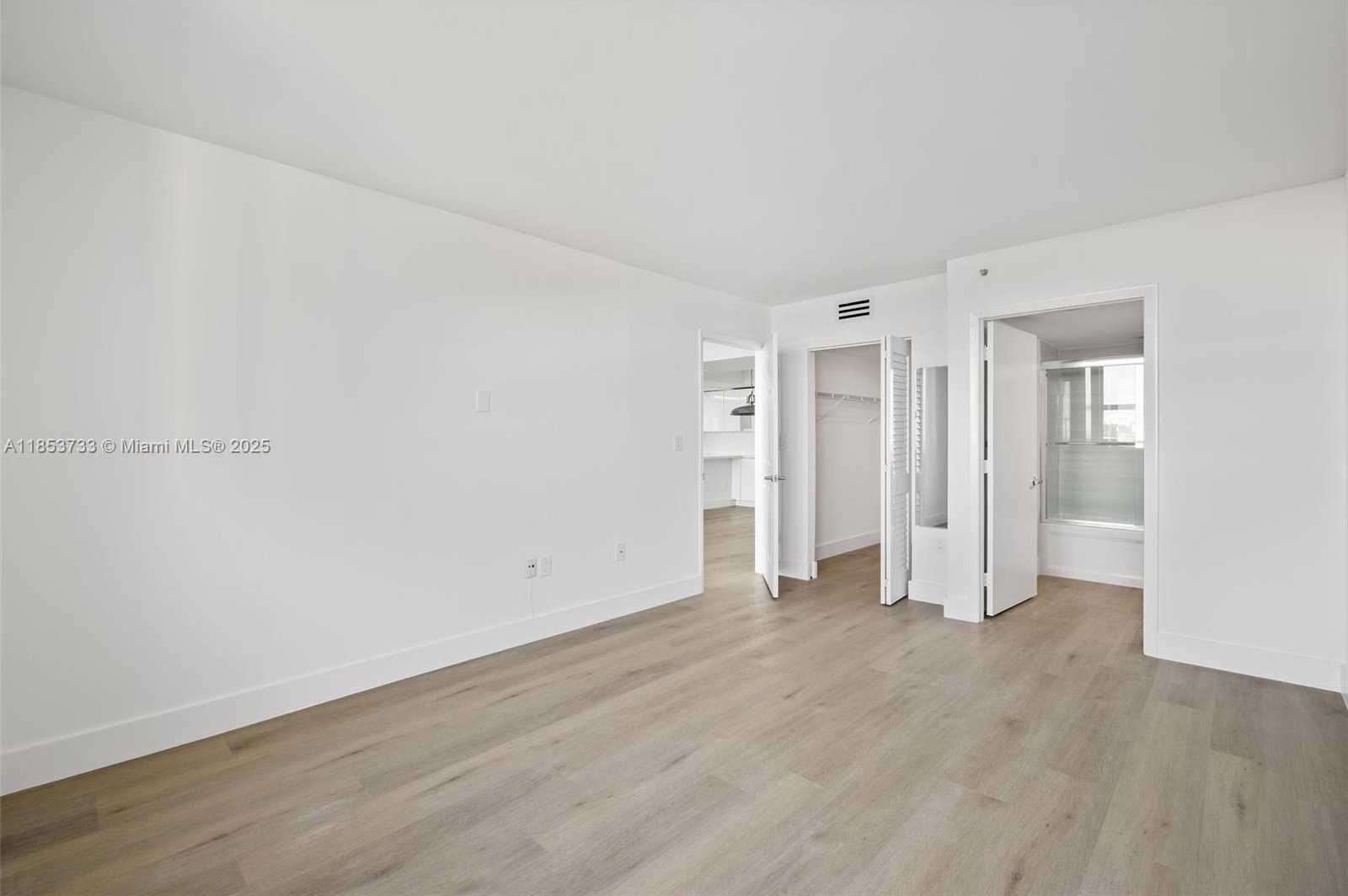 Small Image of 650 WEST AVE #808, Miami Beach Number 25