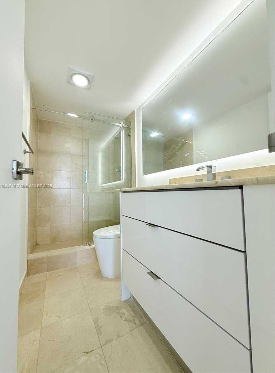 Small Image of 10275 COLLINS AVE #1433, Bal Harbour Number 17