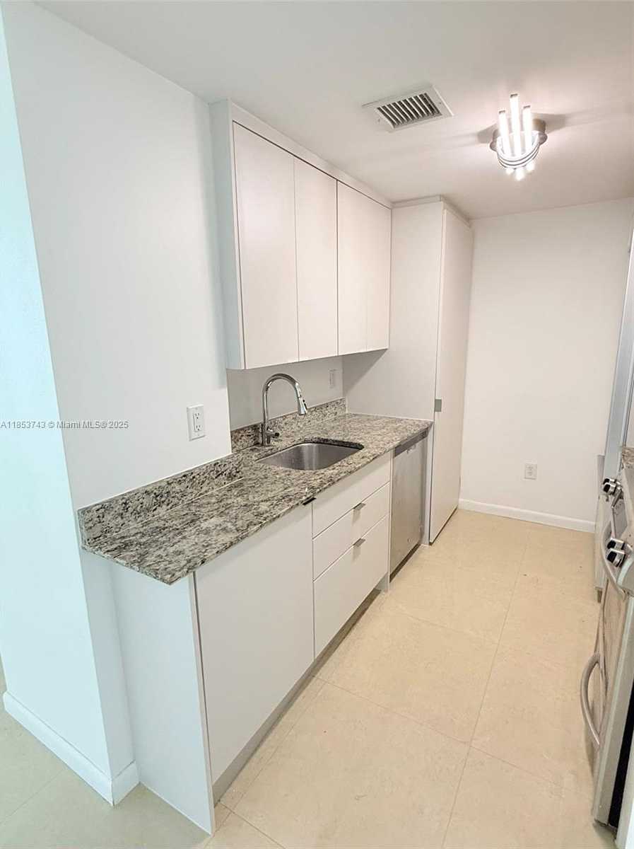Small Image of 10275 COLLINS AVE #1433, Bal Harbour Number 8