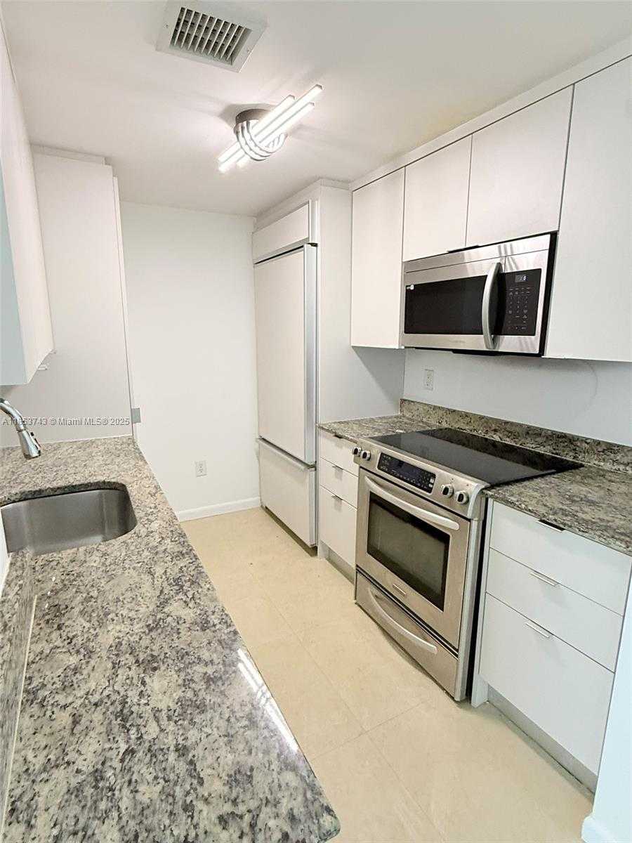 Small Image of 10275 COLLINS AVE #1433, Bal Harbour Number 9