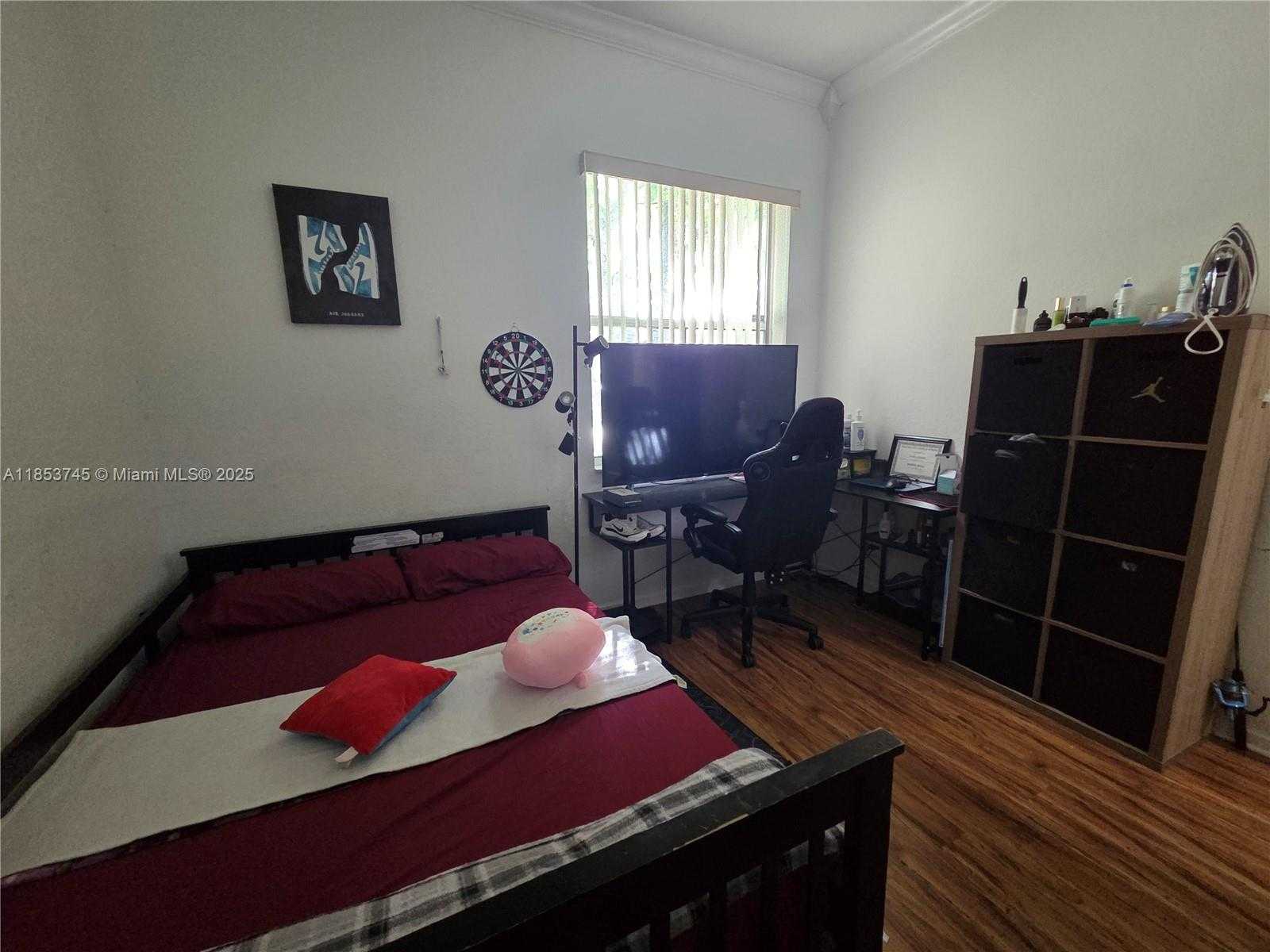 Small Image of 1010 DAISY LN, Weston Number 16