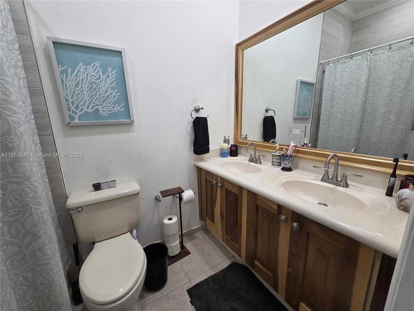 Small Image of 1010 DAISY LN, Weston Number 17