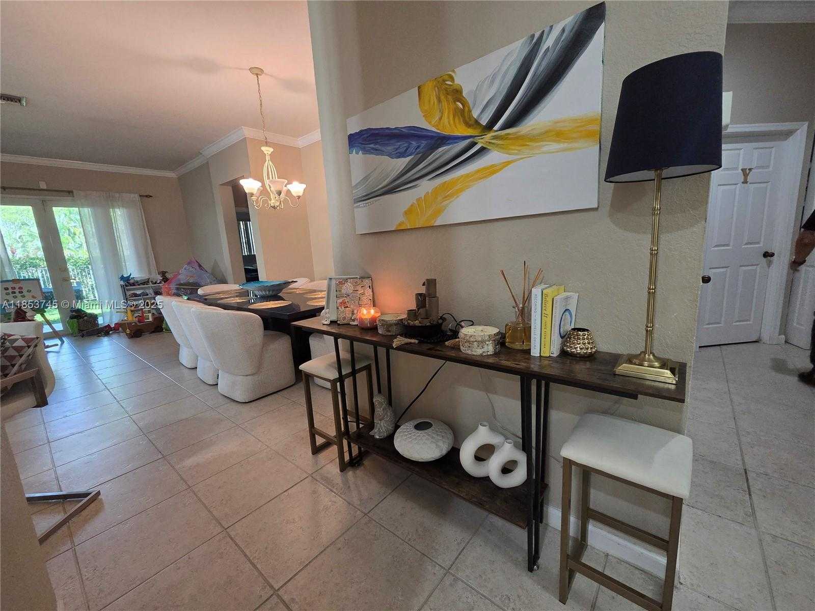 Small Image of 1010 DAISY LN, Weston Number 2