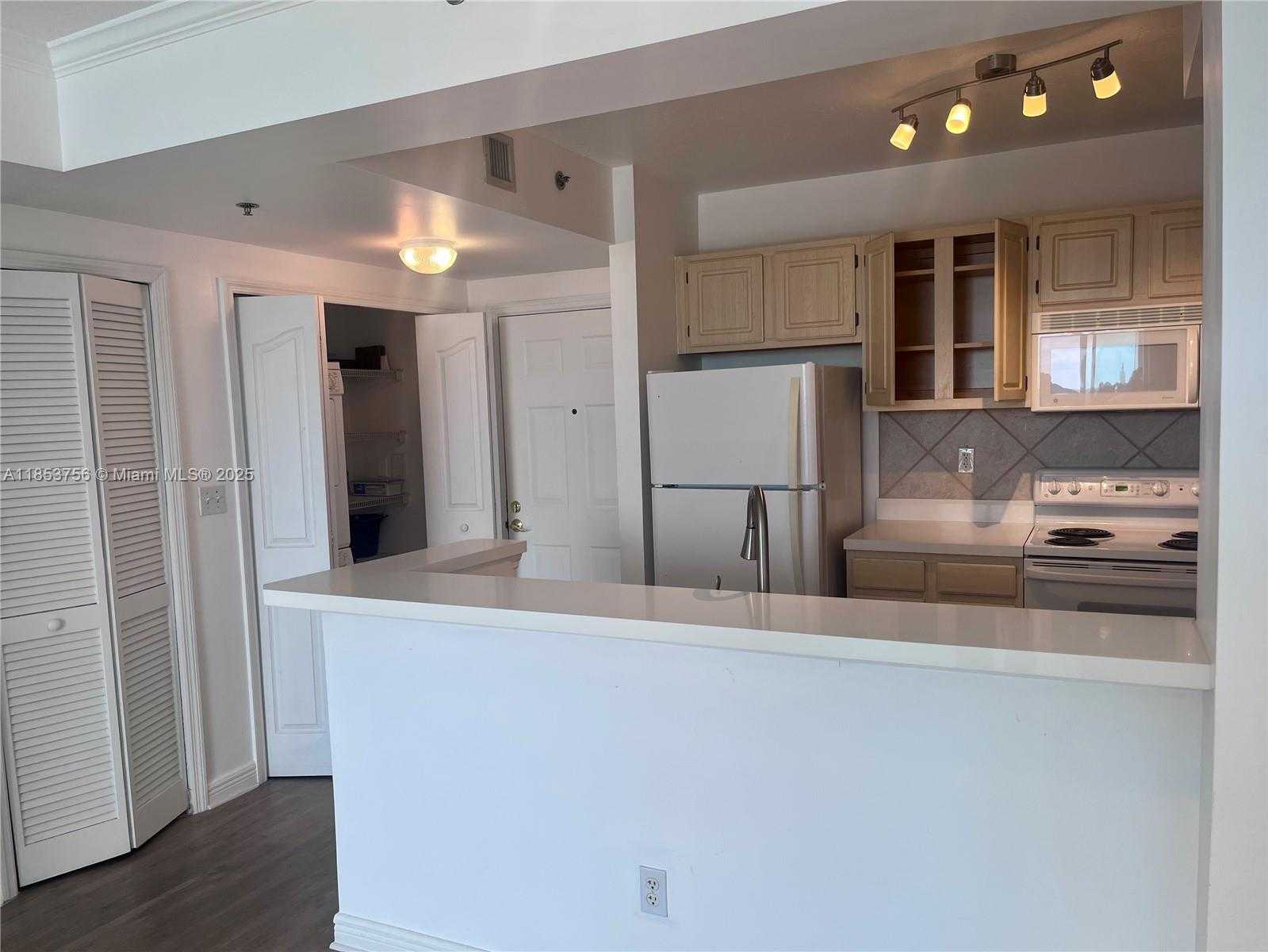 Small Image of 2665 SOUTH WEST 37TH AVE #1510, Miami Number 3