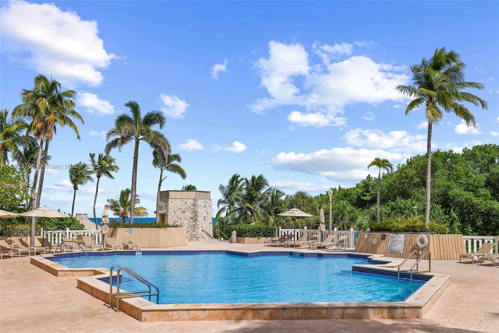 Small Image of 1121 CRANDON BLVD #E802, Key Biscayne Number 25