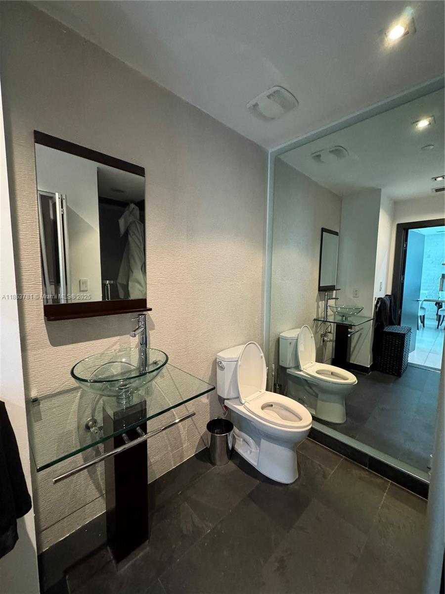 Small Image of 900 BISCAYNE BLVD #4103, Miami Number 17