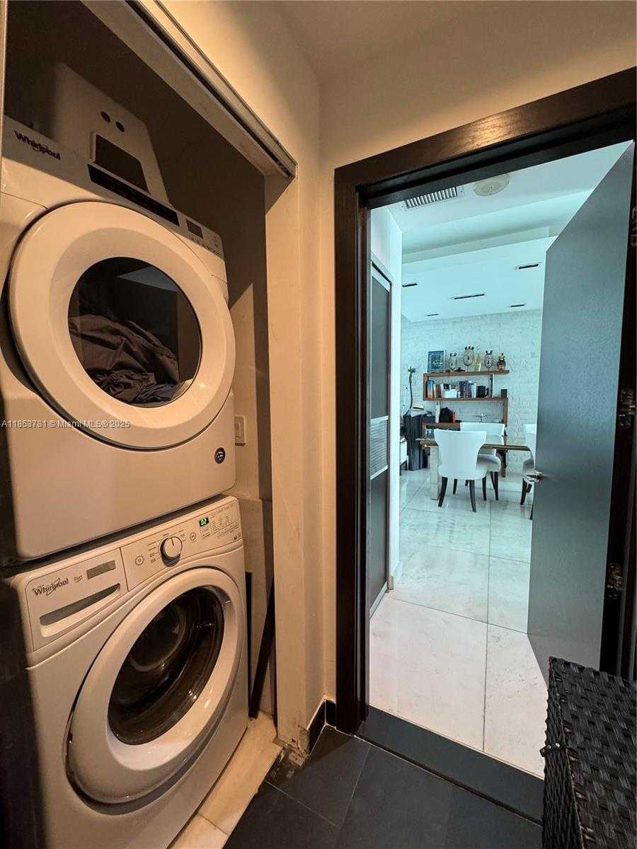 Small Image of 900 BISCAYNE BLVD #4103, Miami Number 18