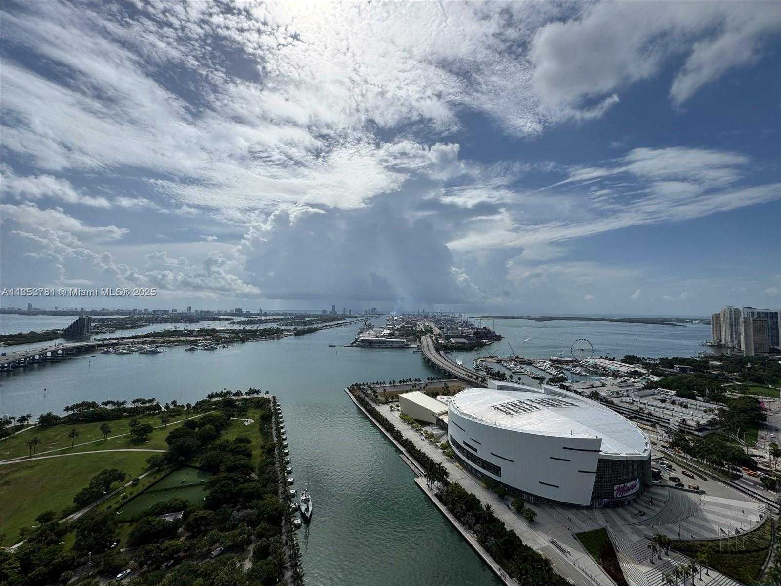 Small Image of 900 BISCAYNE BLVD #4103, Miami Number 2