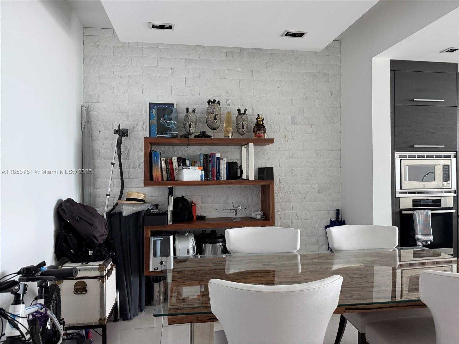 Small Image of 900 BISCAYNE BLVD #4103, Miami Number 3