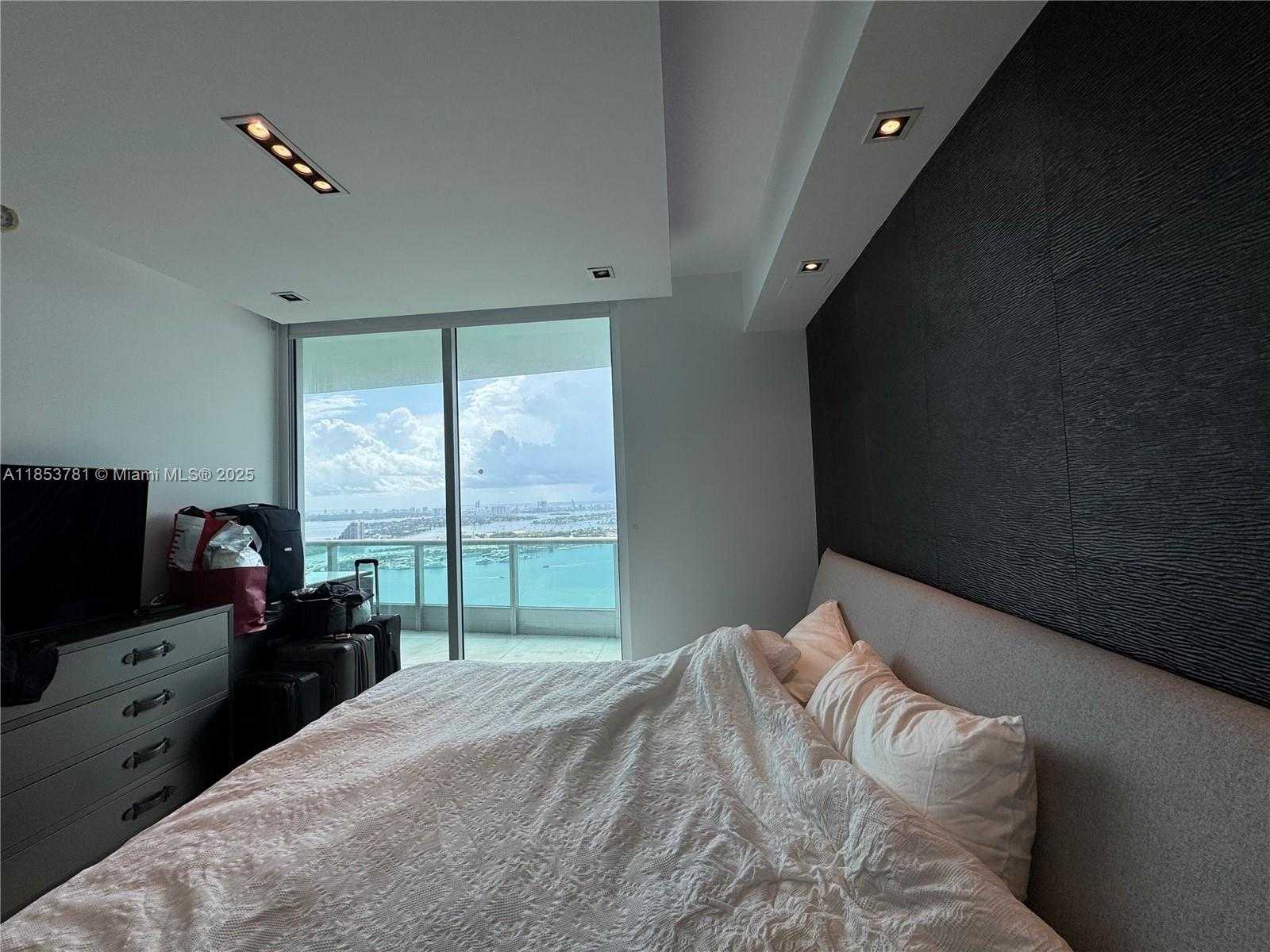 Small Image of 900 BISCAYNE BLVD #4103, Miami Number 7