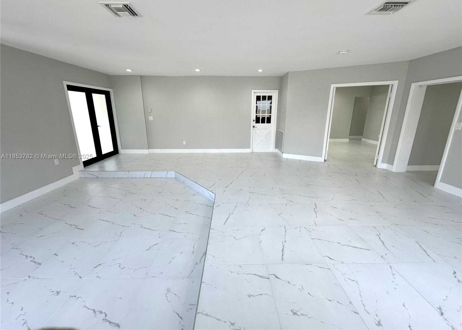 Small Image of 201 SOUTH WEST 40TH AVE, Miami Number 10