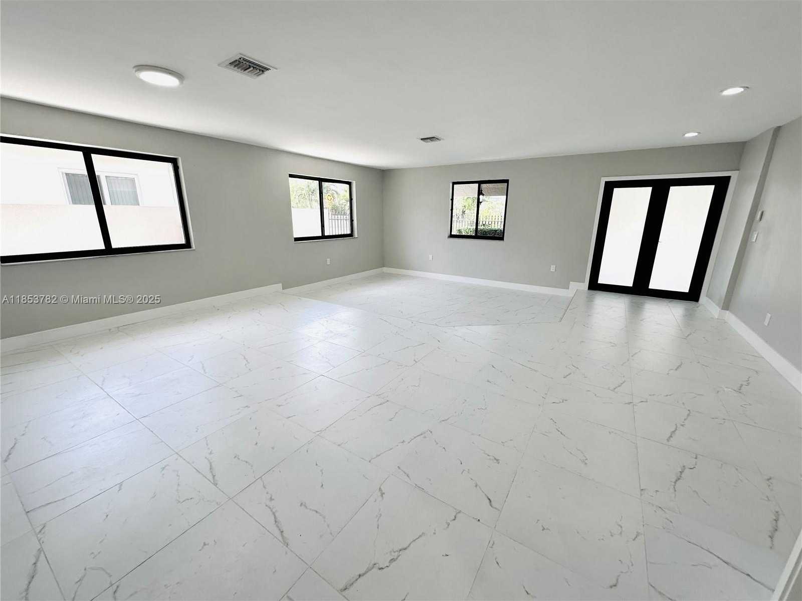 Small Image of 201 SOUTH WEST 40TH AVE, Miami Number 13
