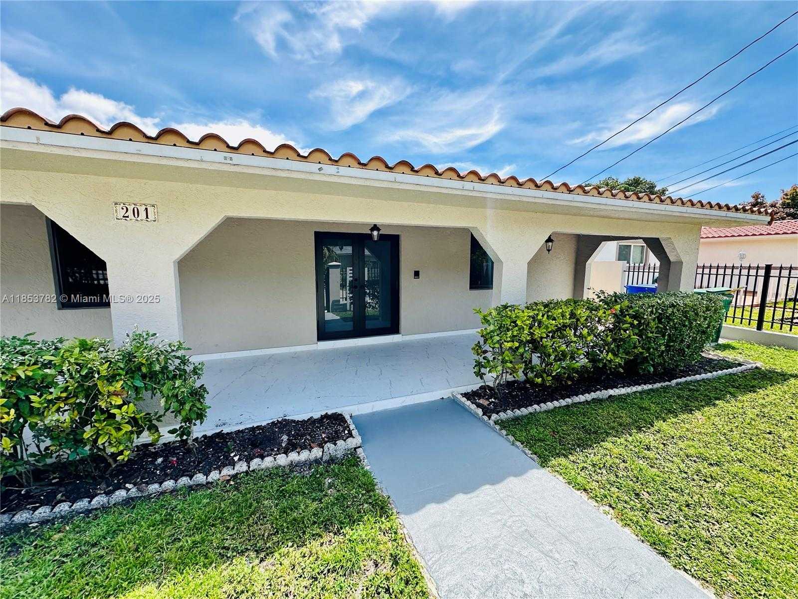 Small Image of 201 SOUTH WEST 40TH AVE, Miami Number 2