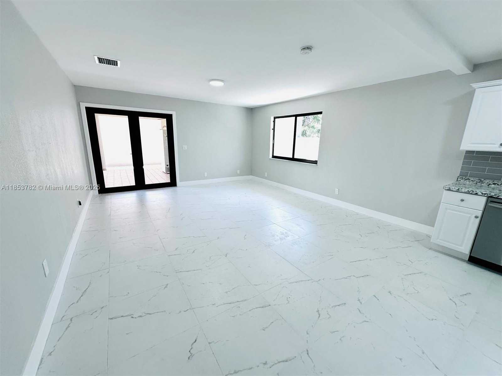 Small Image of 201 SOUTH WEST 40TH AVE, Miami Number 20