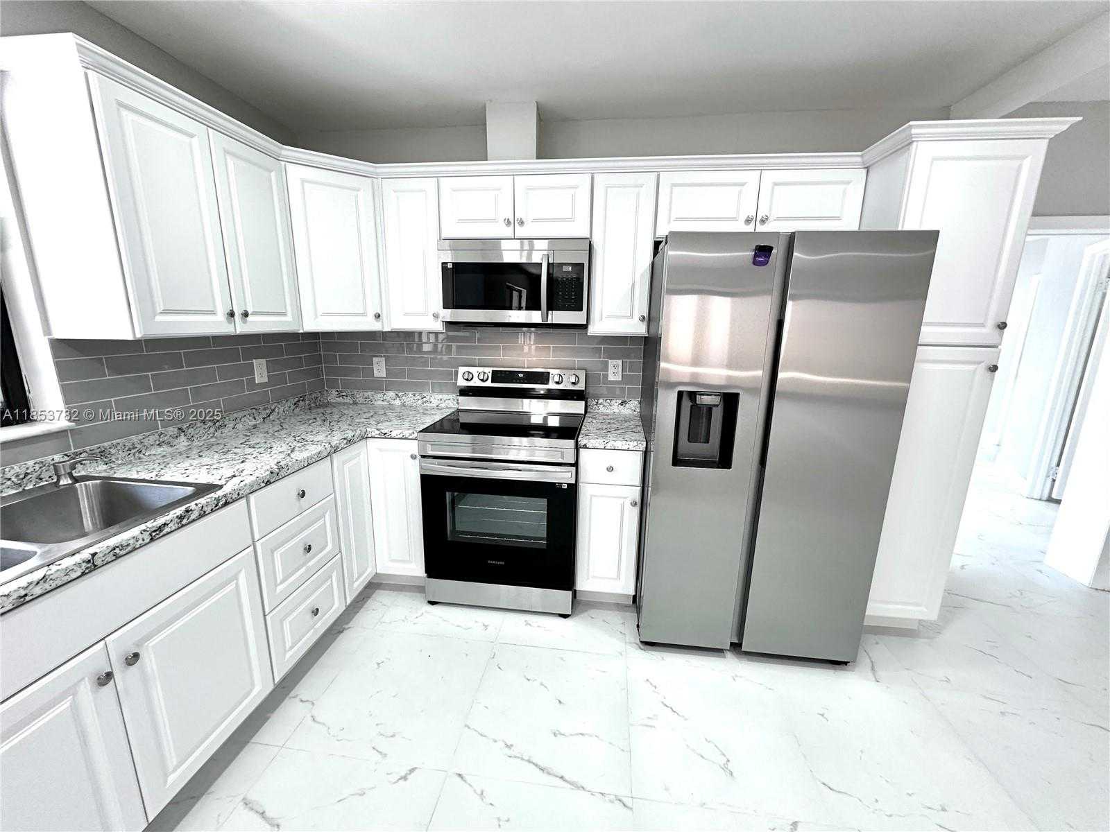 Small Image of 201 SOUTH WEST 40TH AVE, Miami Number 22