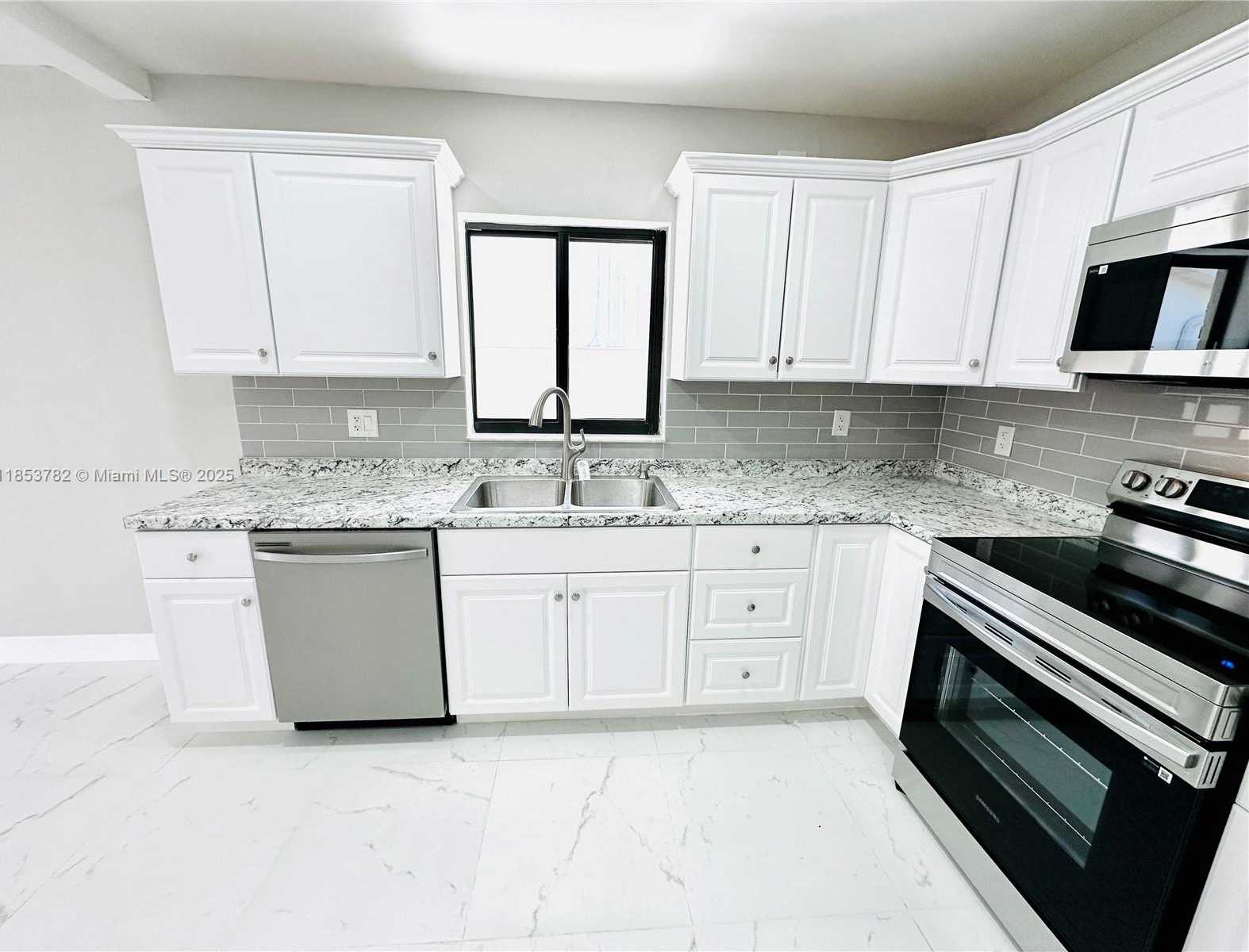 Small Image of 201 SOUTH WEST 40TH AVE, Miami Number 23