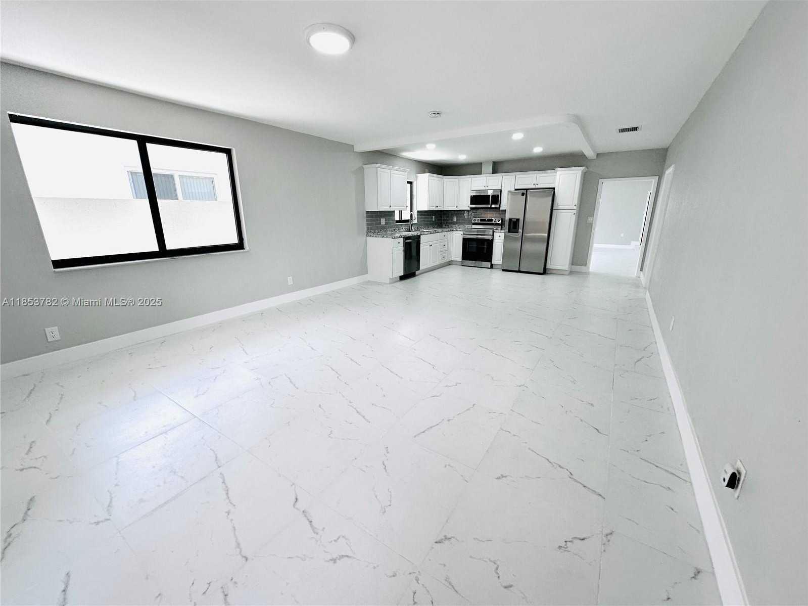 Small Image of 201 SOUTH WEST 40TH AVE, Miami Number 26